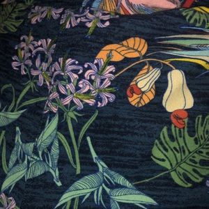 LuLaRoe LEGGINGS TC Blue with tropical flowers